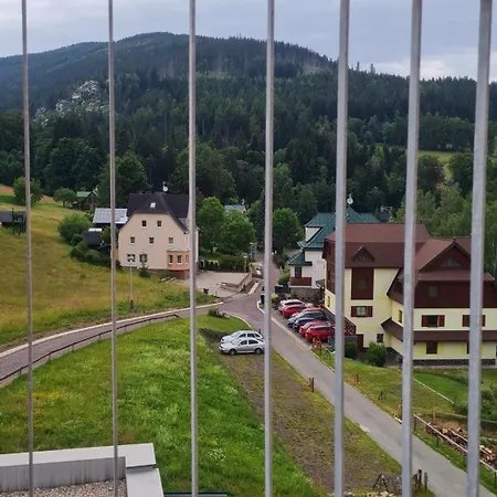Krasny Apartman U Sjezdovky V Janskych Laznich Trutnov Exteriér fotografie